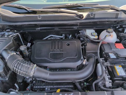 Used 2025 Chevrolet Blazer LT FWD image 28