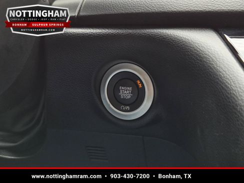 Used 2025 Chrysler Pacifica Select FWD image 15