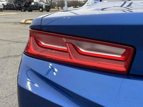 Used 2016 Chevrolet Camaro LT image 10