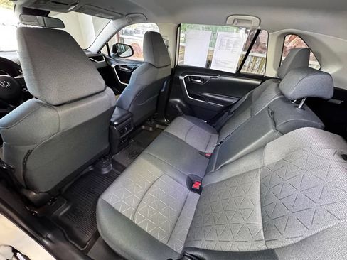 Used 2023 Toyota RAV4 XLE AWD/4WD image 42