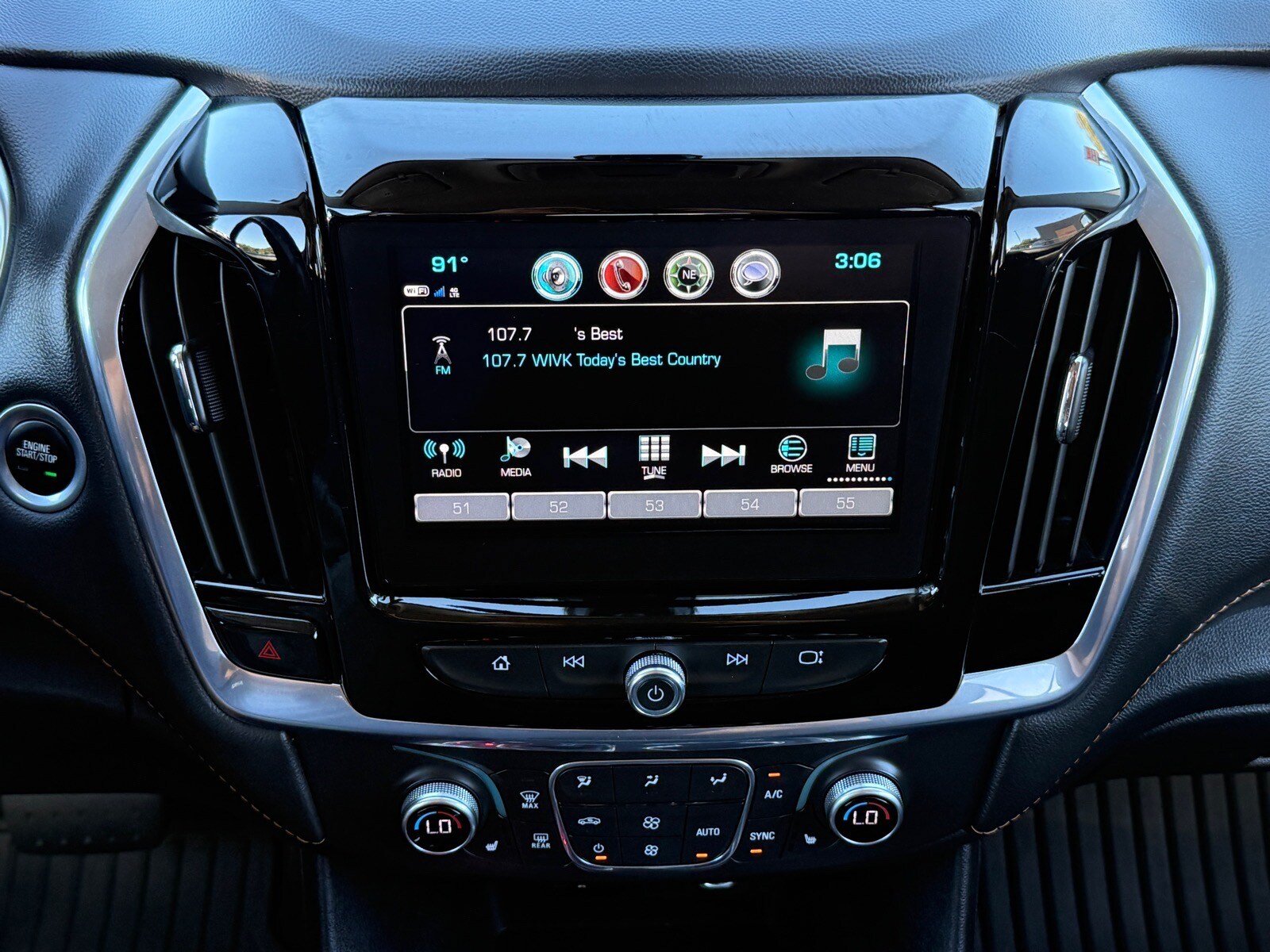 Used 2019 Chevrolet Traverse LT AWD/4WD image 18