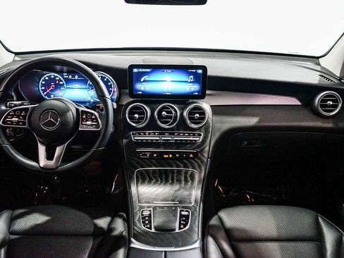 Certified 2022 Mercedes-Benz GLC 300 image 11