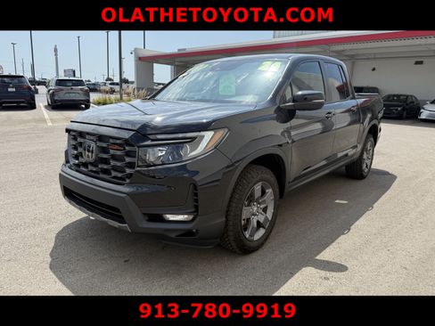 Used 2024 Honda Ridgeline TrailSport image 2