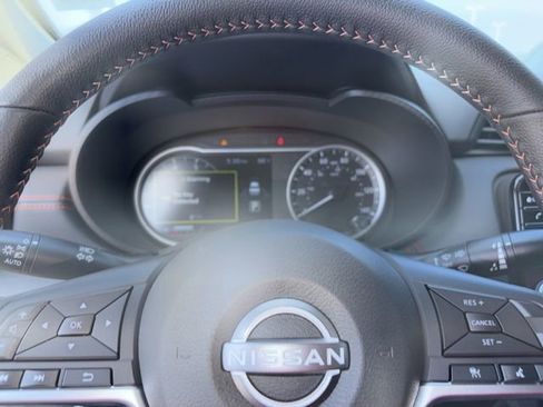 New 2025 Nissan Versa SR image 12