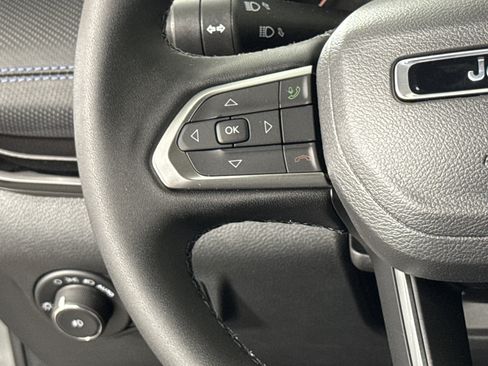 New 2026 Jeep Compass Latitude image 14