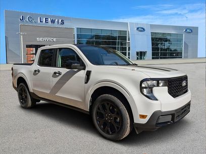 New 2025 Ford Maverick XLT w/ Black Appearance Package