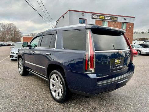 Used 2018 Cadillac Escalade Premium Luxury image 8