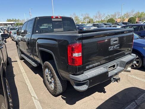Used 2019 GMC Sierra 2500 Denali w/ Duramax Plus Package AWD/4WD image 3