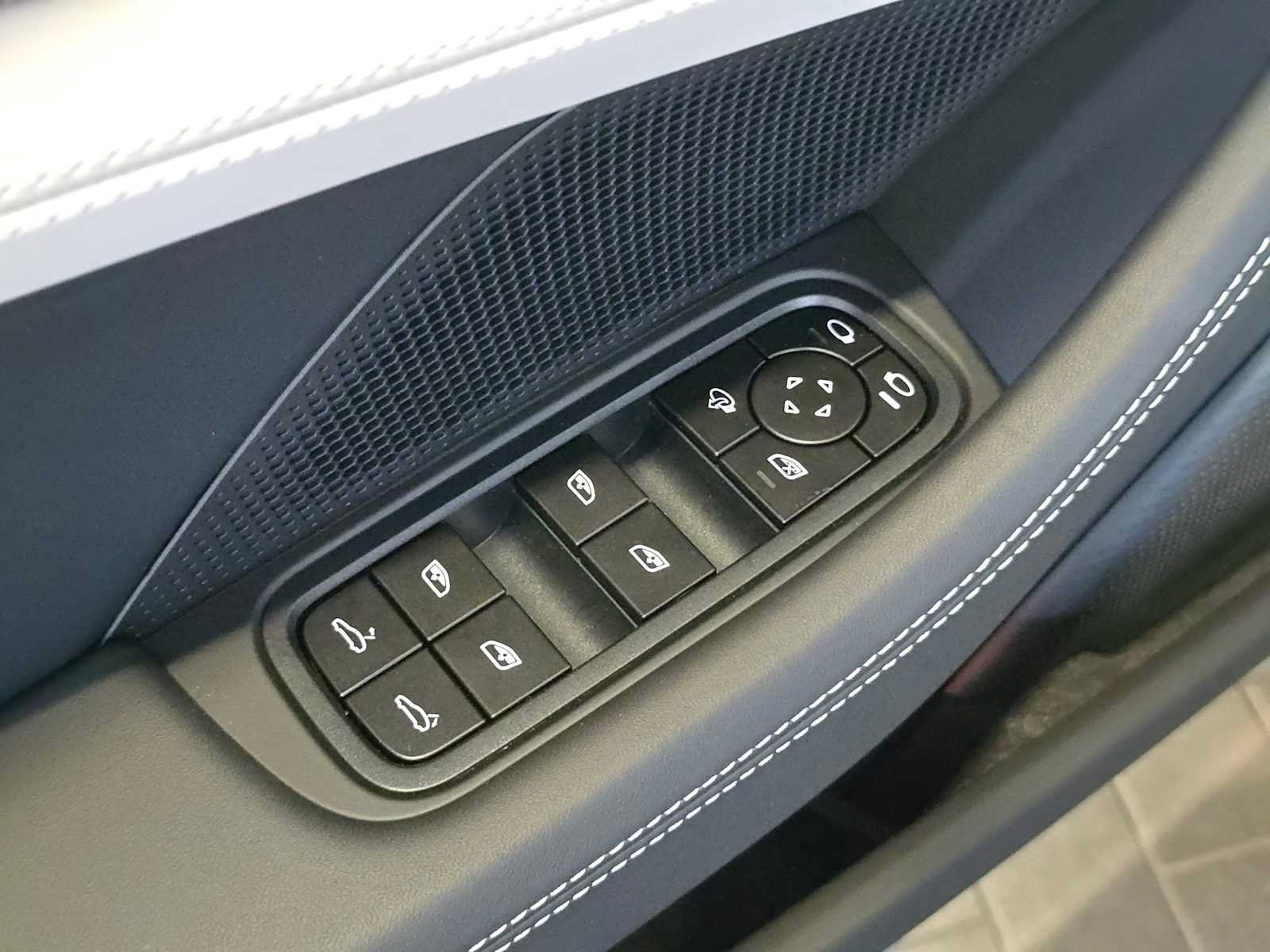 New 2026 Porsche Panamera 4 AWD/4WD image 23