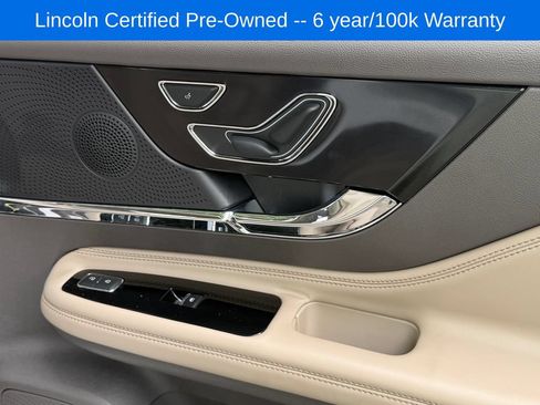 Used 2023 Lincoln Corsair AWD image 18