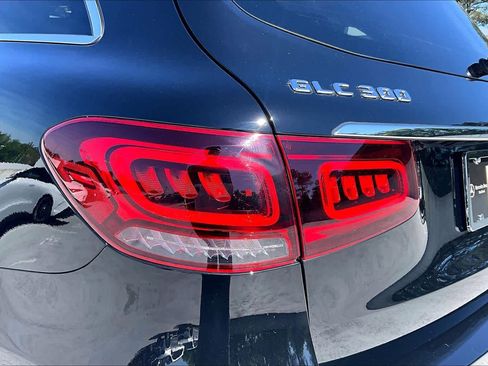 Used 2022 Mercedes-Benz GLC 300 image 27