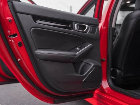 Used 2022 Honda Civic Touring image 37