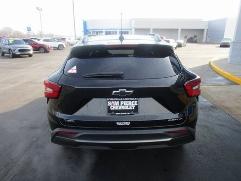 Certified 2025 Chevrolet Trax ACTIV w/ Sunroof Package image 4