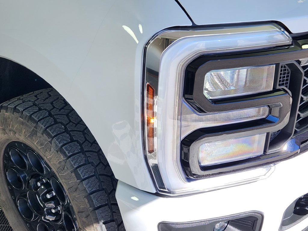 Used 2026 Ford F250 Lariat w/ Black Appearance Package AWD/4WD image 10