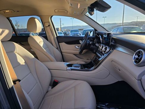 Used 2021 Mercedes-Benz GLC 300 4MATIC image 12