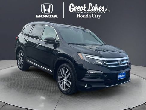 Used 2018 Honda Pilot Touring image 1