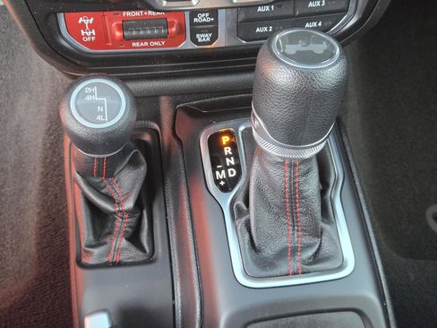 Certified 2021 Jeep Wrangler Unlimited Rubicon image 15