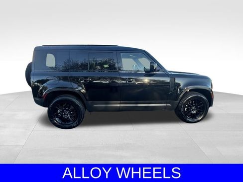 Used 2025 Land Rover Defender 110 S image 3
