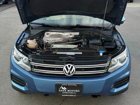 Used 2017 Volkswagen Tiguan S image 59