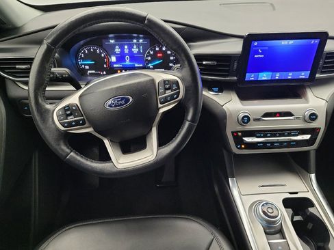 Used 2022 Ford Explorer XLT w/ Equipment Group 202A RWD image 22