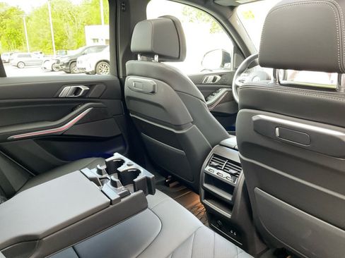 Used 2024 BMW X5 xDrive40i w/ M Sport Package AWD/4WD image 29