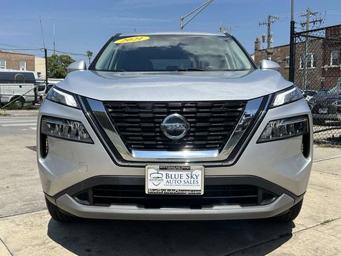 Used 2021 Nissan Rogue SV FWD image 2