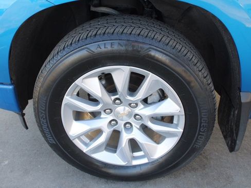 Used 2022 Chevrolet Silverado 1500 Custom w/ LPO, Dark Essentials Package image 12