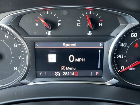 Used 2024 GMC Terrain SLE w/ Driver Convenience Package FWD image 12