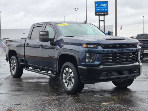 Used 2022 Chevrolet Silverado 2500 Custom w/ Custom Convenience Package image 2