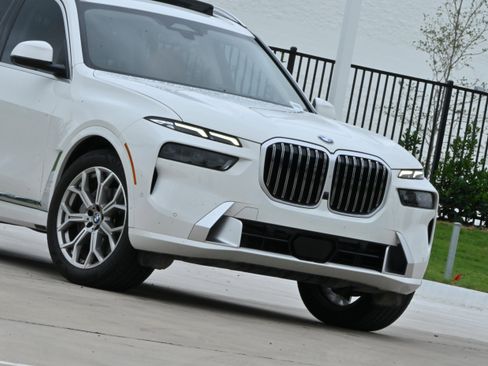 Certified 2024 BMW X7 xDrive40i w/ Executive Package AWD/4WD image 39