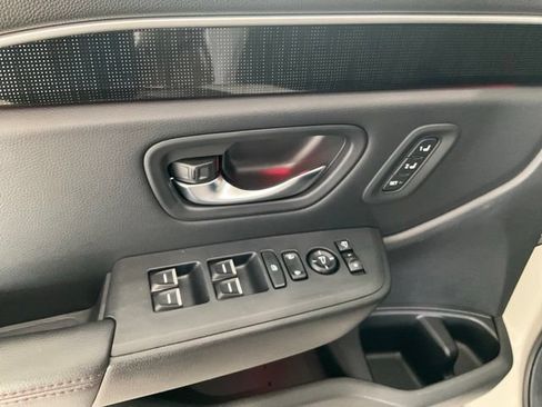 Certified 2025 Honda Pilot Black Edition image 6