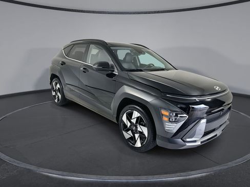 Used 2024 Hyundai Kona Limited FWD image 2