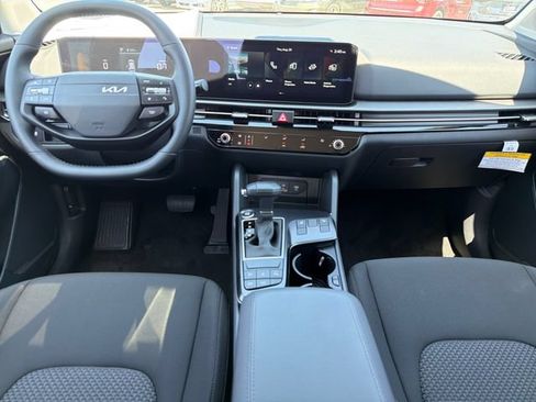 New 2026 Kia Sportage LX w/ LX Convenience Package AWD/4WD image 9