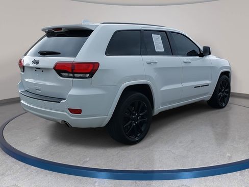 Used 2019 Jeep Grand Cherokee Altitude RWD image 5