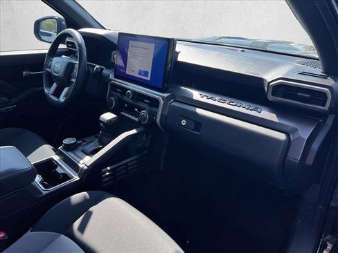 Used 2024 Toyota Tacoma TRD Sport image 22