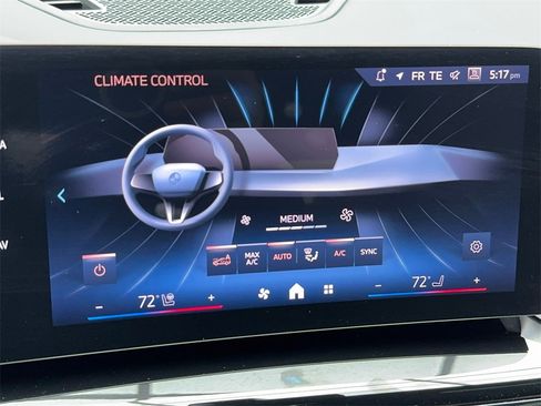 Used 2025 BMW X2 xDrive28i w/ Premium Package image 26