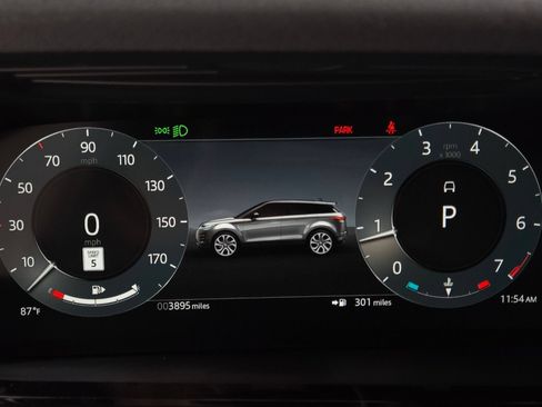 Used 2026 Land Rover Range Rover Evoque Dynamic SE AWD/4WD image 31