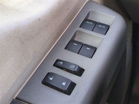 Used 2014 Ford F250 Lariat w/ Lariat Ultimate Package image 24