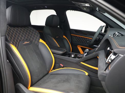 Used 2023 Bentley Bentayga Speed image 28
