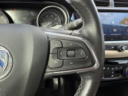 Used 2020 Buick Encore GX Essence w/ Experience Buick Package image 24