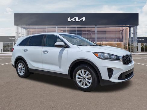 Certified 2020 Kia Sorento LX FWD image 2