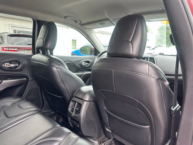 Used 2019 Jeep Cherokee Limited AWD/4WD image 17