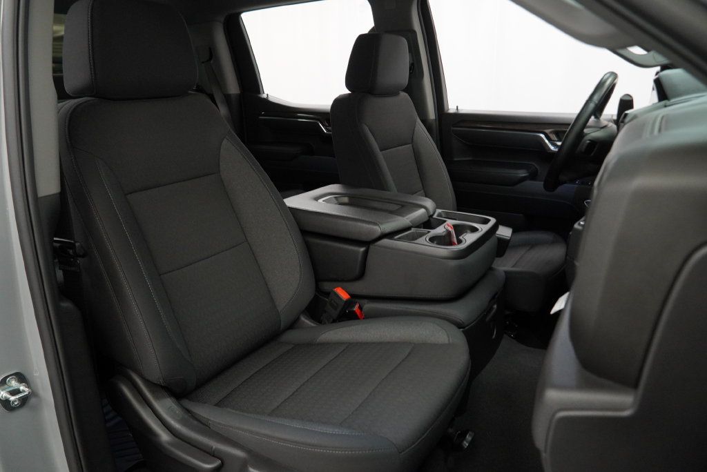 Certified 2024 Chevrolet Silverado 1500 LT AWD/4WD image 40