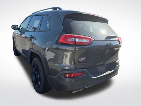 Used 2018 Jeep Cherokee Limited w/ High Altitude Package AWD/4WD image 3