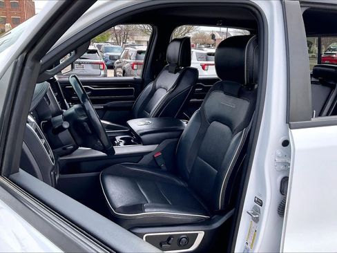 Used 2022 RAM 1500 Laramie w/ Sport Appearance Package image 8