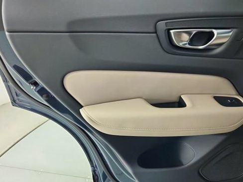 Used 2027 Volvo XC60 B5 Core AWD/4WD image 27