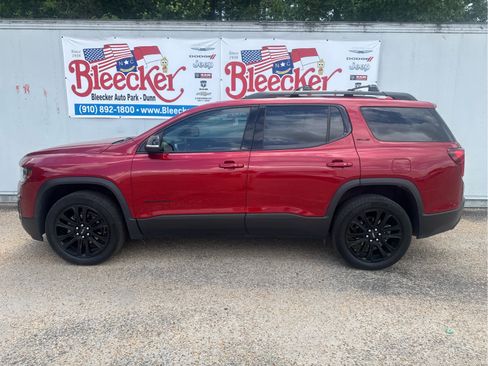 Used 2023 GMC Acadia SLE w/ Driver Convenience Package FWD image 7