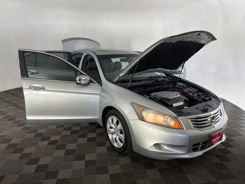 Used 2010 Honda Accord EX-L image 12