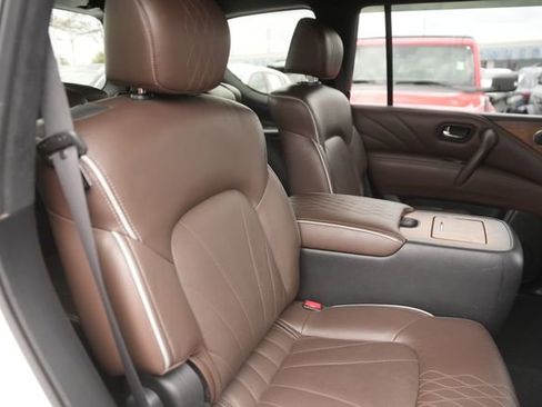 Used 2015 INFINITI QX80 Limited w/ All Season Package image 19