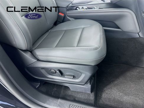 New 2026 Ford Explorer Active w/ Active Comfort Package AWD/4WD image 32